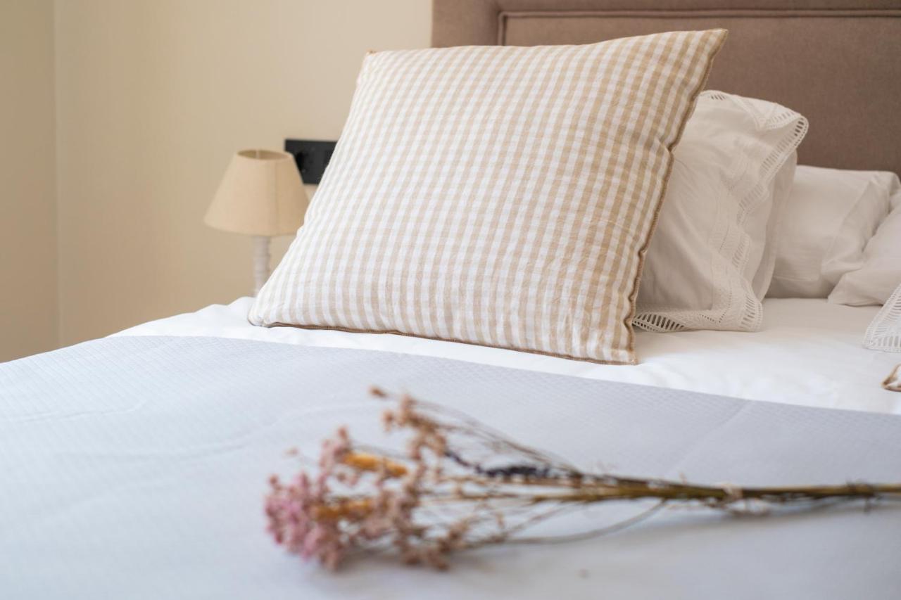 Apartamentos La Zagalilla มาลากา ภายนอก รูปภาพ